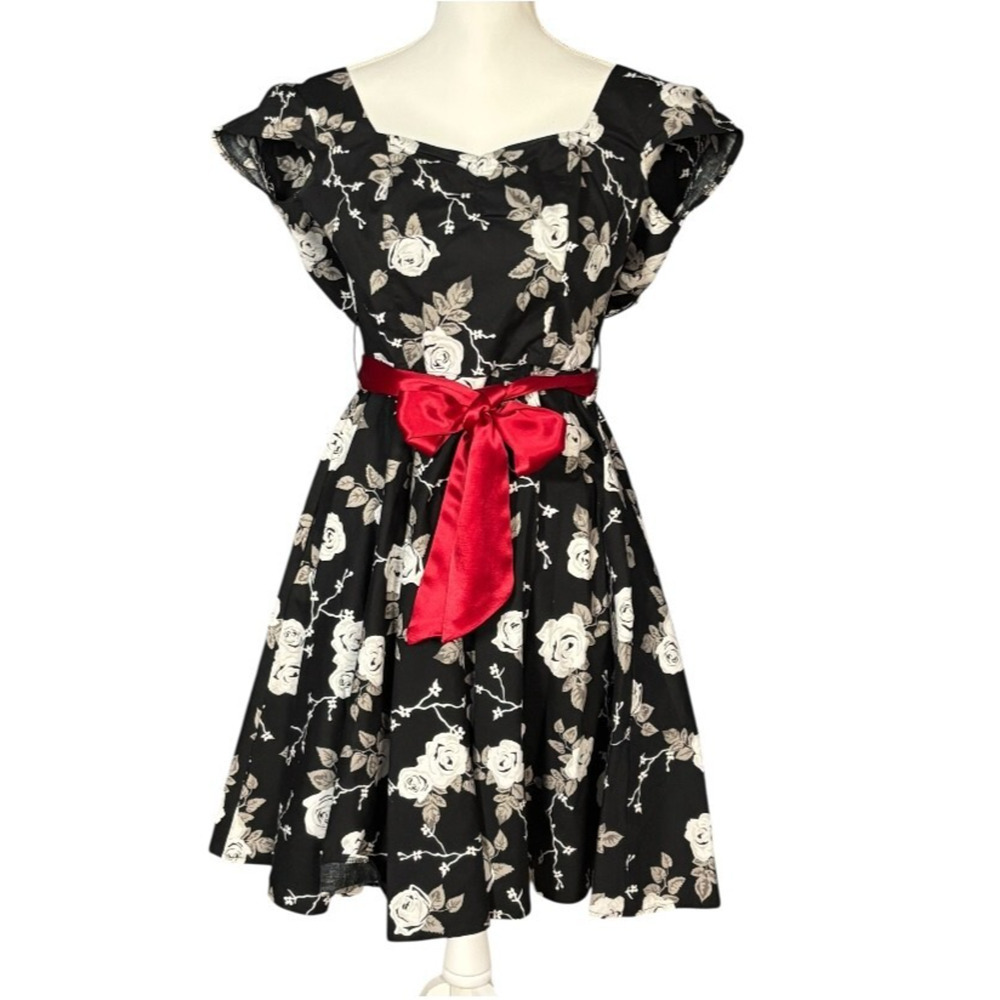 Hell Bunny Vixen Dress Size Small Short Sleeve Floral Pinup Whimsygoth Retro - Picture 2 of 11